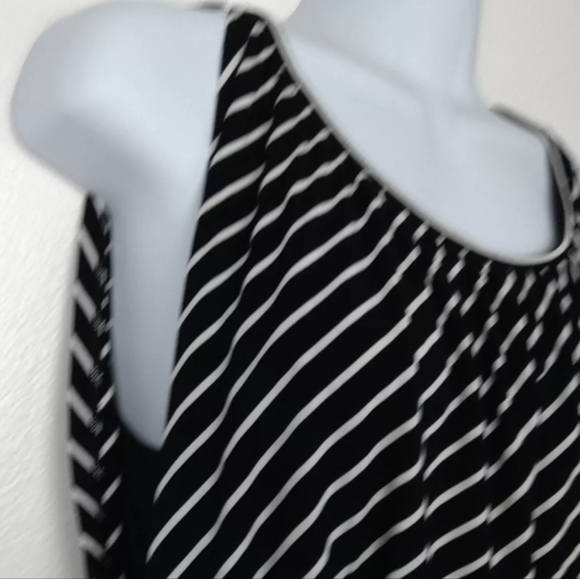 Express black and white striped sleeveless dress size small - Picture 4 of 7